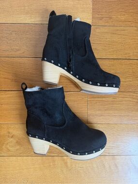 NEW Scandinavian style faux-fur lined Studded Clog Ankle Boots